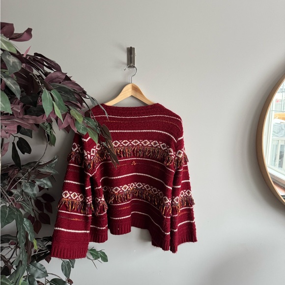 Karon Elegant Burgundy Patterned Cardigan - Picture 4 of 5